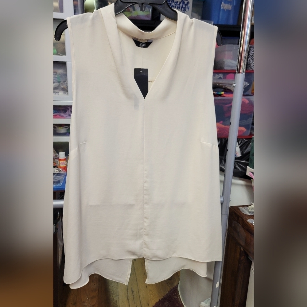 F&F Ivory Sleeveless Bust Darted Split Back Top Size 18 (UK 22)